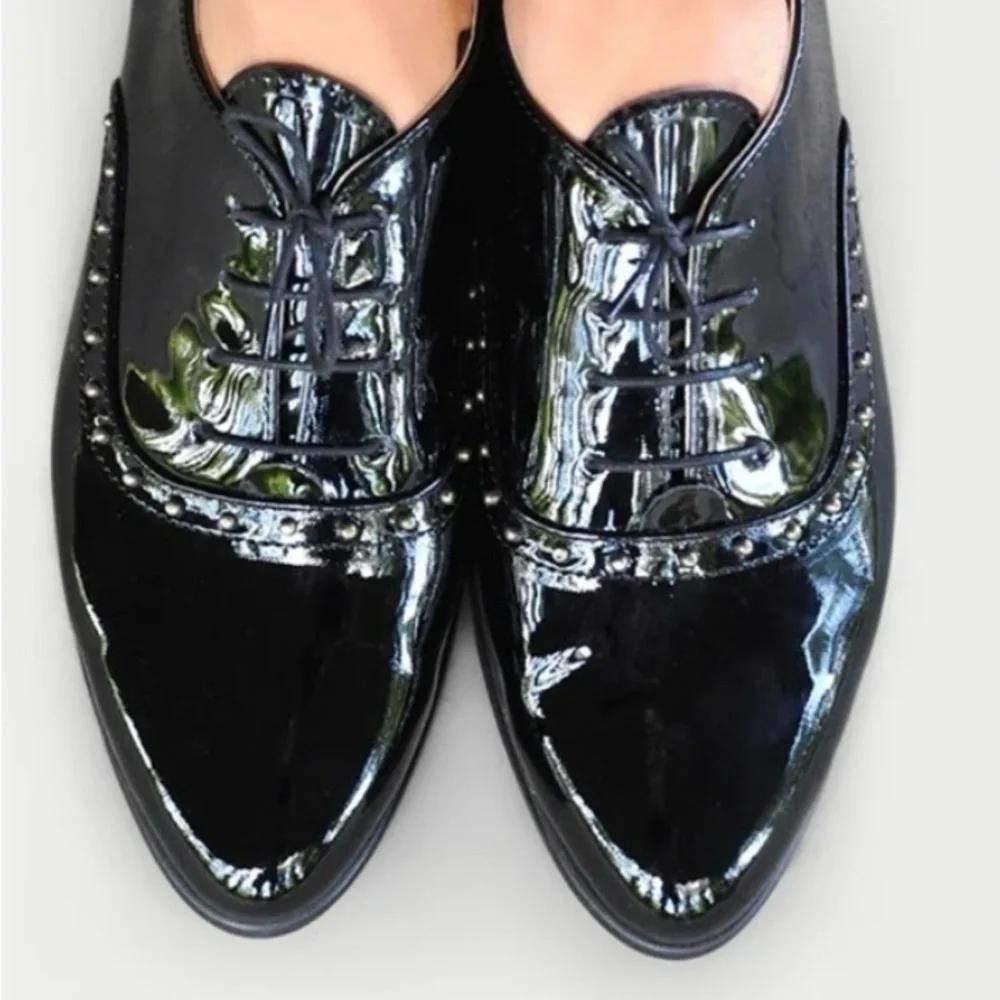 Julia Bo Savile Oxfords black patent leather silver stud Shoes size 6.5  /  7